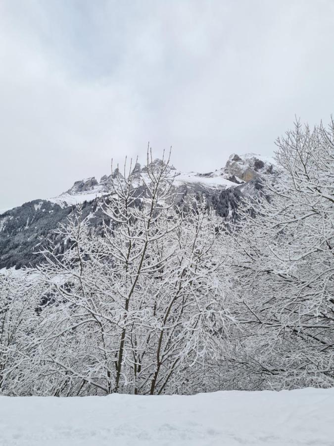 Hotel Le White - Le 42 Restaurant Champery Exterior photo