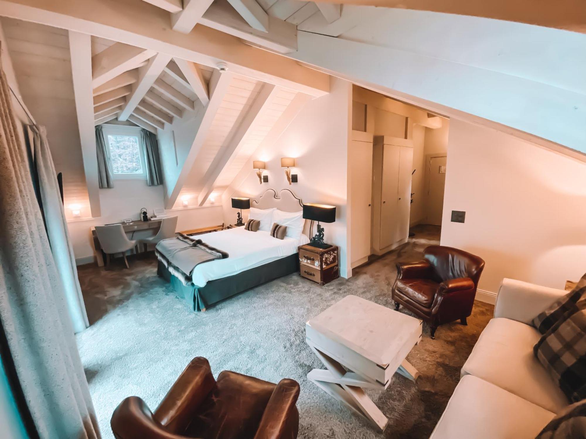 Hotel Le White - Le 42 Restaurant Champery Room photo